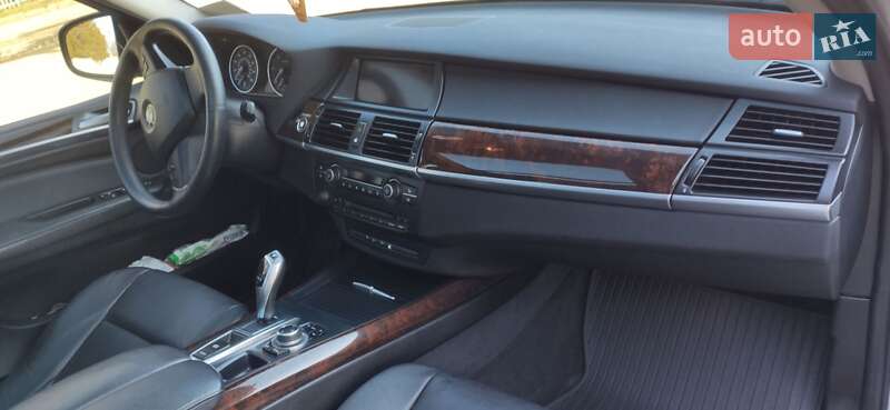 Внедорожник / Кроссовер BMW X5 2010 в Львове