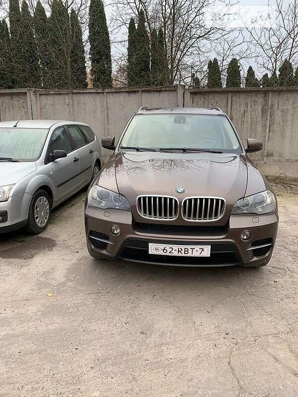 Внедорожник / Кроссовер BMW X5 2010 в Самборе