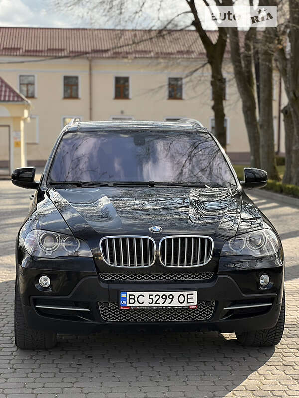 Внедорожник / Кроссовер BMW X5 2008 в Остроге