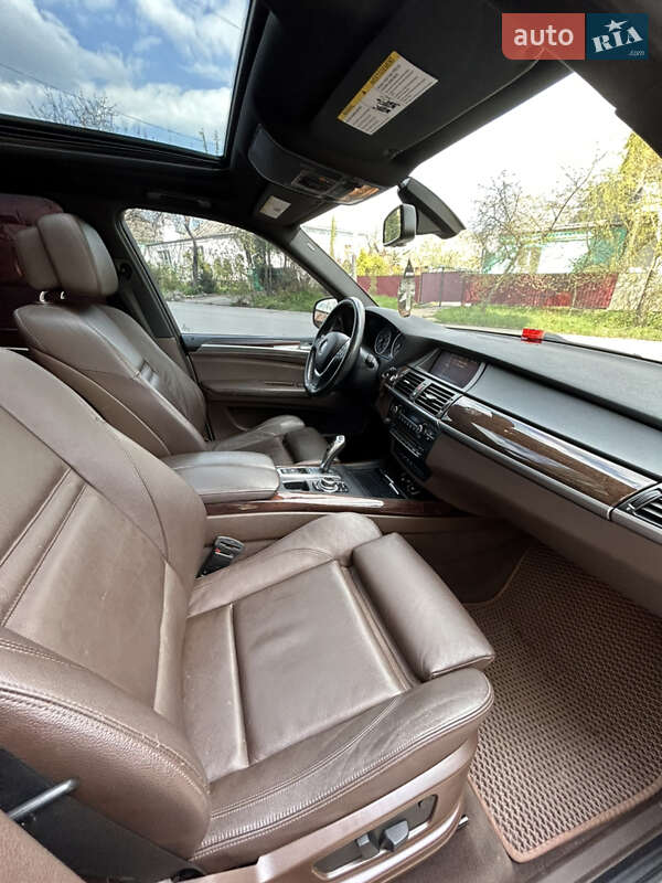 Внедорожник / Кроссовер BMW X5 2011 в Умани