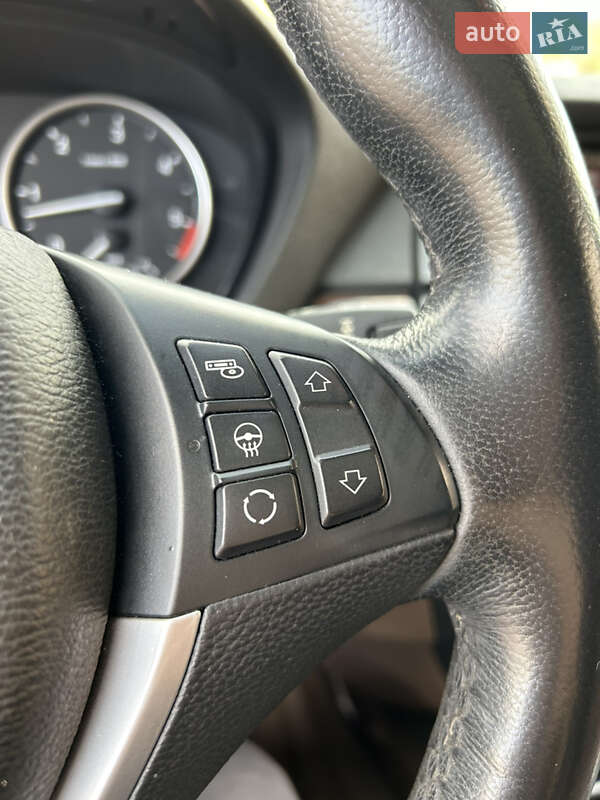 Внедорожник / Кроссовер BMW X5 2011 в Умани