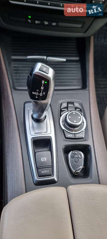 Внедорожник / Кроссовер BMW X5 2010 в Черновцах