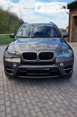 Внедорожник / Кроссовер BMW X5 2010 в Черновцах