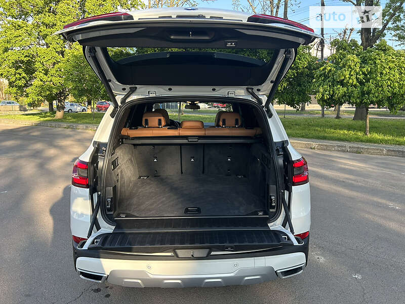 Позашляховик / Кросовер BMW X5 2019 в Ужгороді фото 18 Позашляховик / Кросовер BMW X5 2019 в Ужгороді