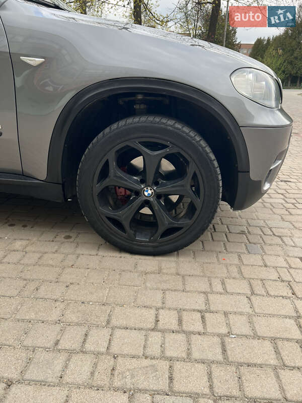 Внедорожник / Кроссовер BMW X5 2011 в Долине