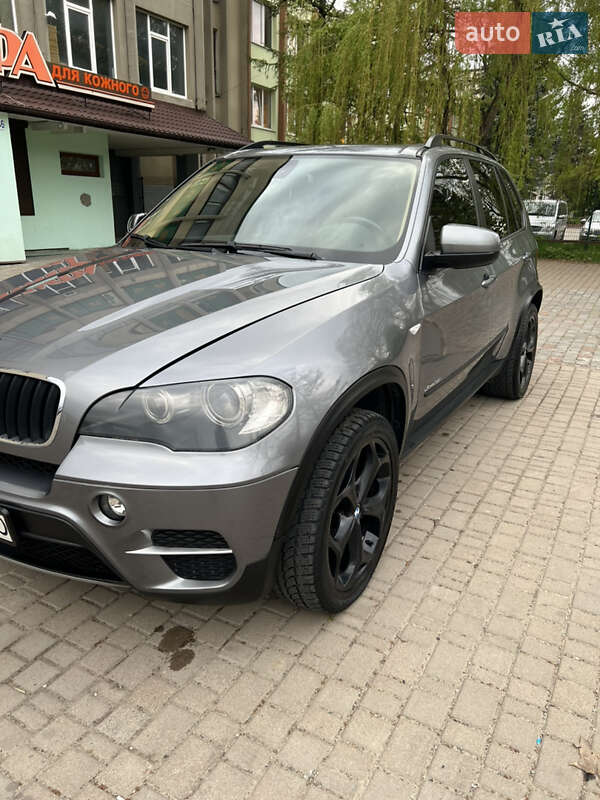 Внедорожник / Кроссовер BMW X5 2011 в Долине