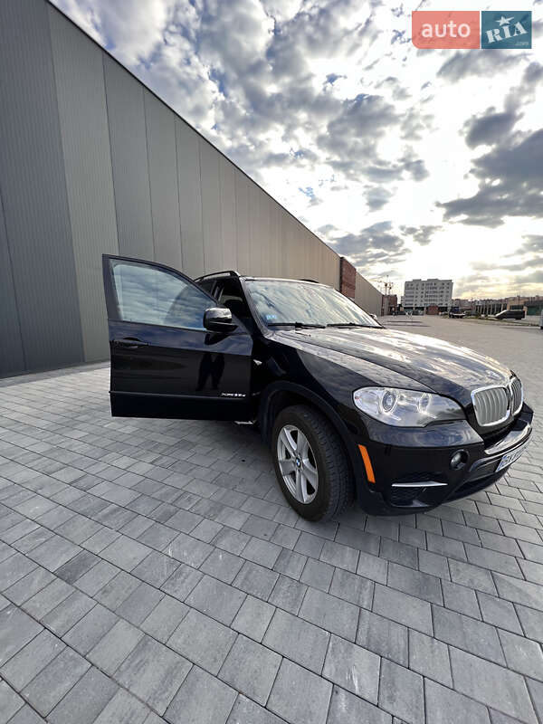 Внедорожник / Кроссовер BMW X5 2012 в Хмельницком