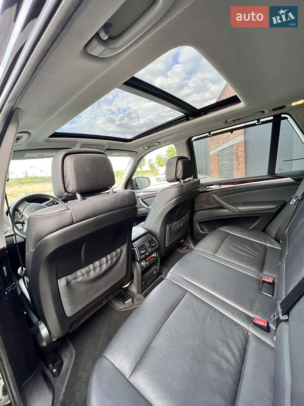 Внедорожник / Кроссовер BMW X5 2012 в Хмельницком