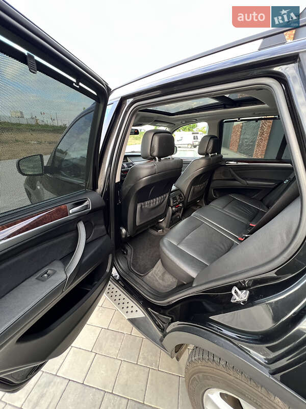 Внедорожник / Кроссовер BMW X5 2012 в Хмельницком
