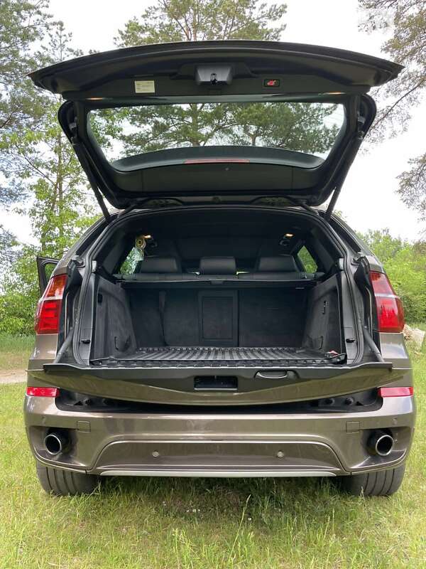 Позашляховик / Кросовер BMW X5 2011 в Сумах