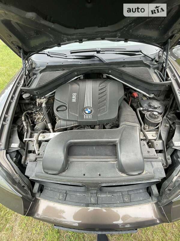 Позашляховик / Кросовер BMW X5 2011 в Сумах