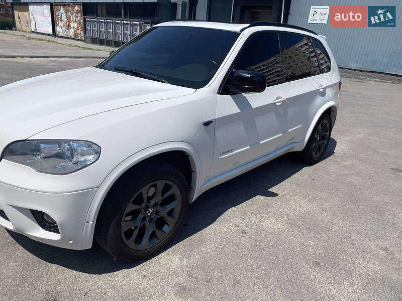 BMW X5 2011