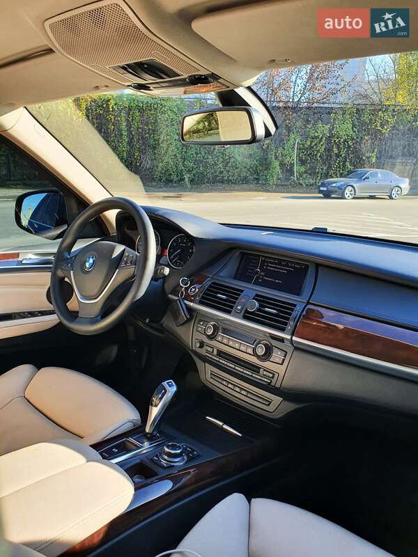 Внедорожник / Кроссовер BMW X5 2012 в Киеве