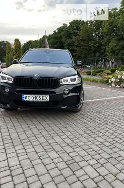 Позашляховик / Кросовер BMW X5 2016 в Луцьку