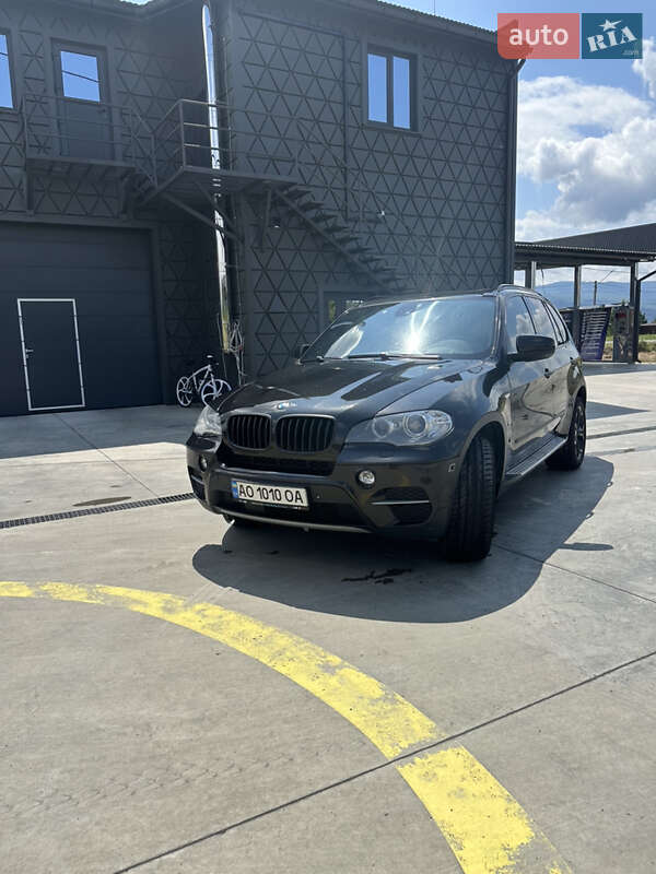 Внедорожник / Кроссовер BMW X5 2012 в Тячеве