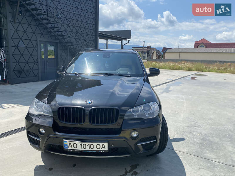 Позашляховик / Кросовер BMW X5 2012 в Львові