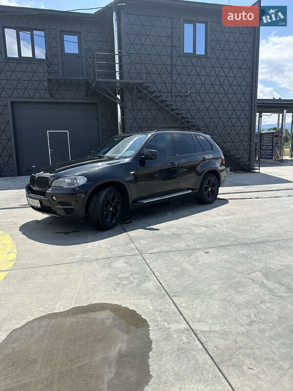 Позашляховик / Кросовер BMW X5 2012 в Львові