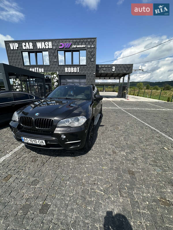 Позашляховик / Кросовер BMW X5 2012 в Львові