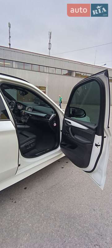Позашляховик / Кросовер BMW X5 2015 в Києві