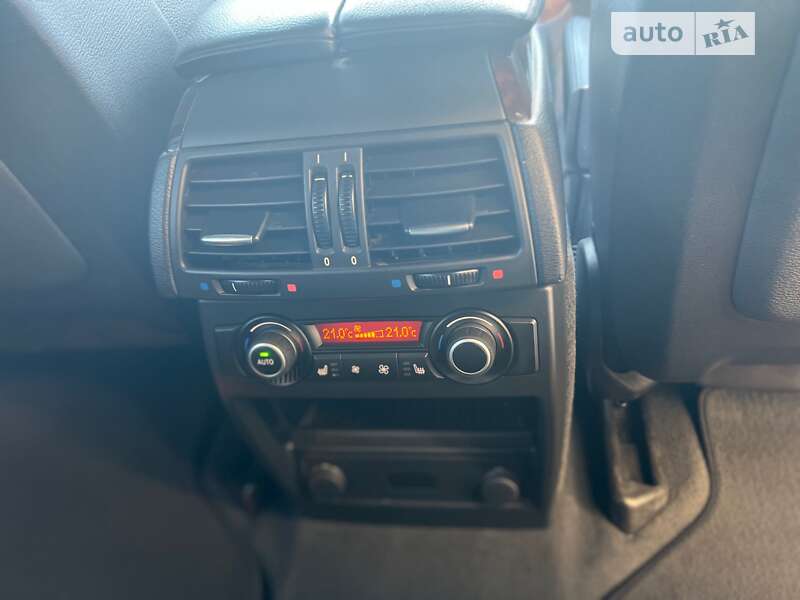 Позашляховик / Кросовер BMW X5 2011 в Луцьку