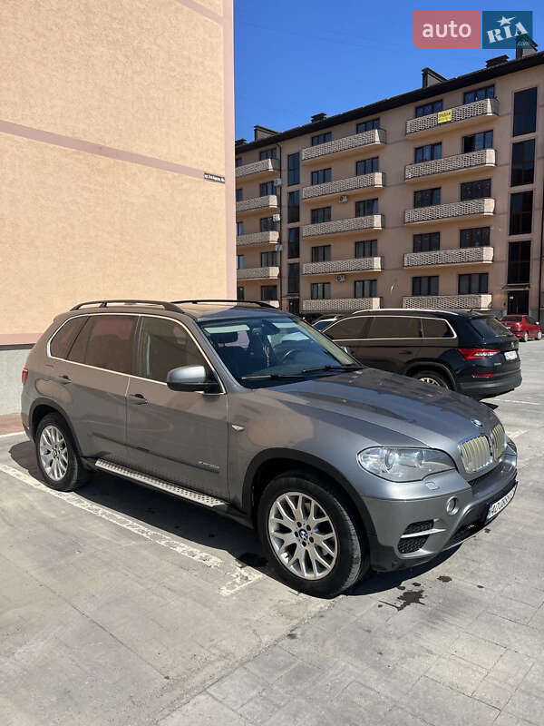 Позашляховик / Кросовер BMW X5 2012 в Ужгороді фото 3 Позашляховик / Кросовер BMW X5 2012 в Ужгороді