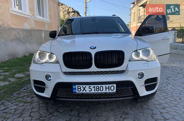 Позашляховик / Кросовер BMW X5 2011 в 