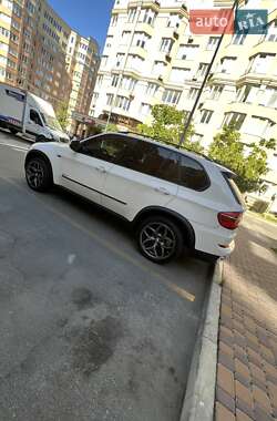 Позашляховик / Кросовер BMW X5 2012 в 