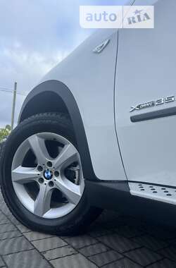 Позашляховик / Кросовер BMW X5 2011 в 