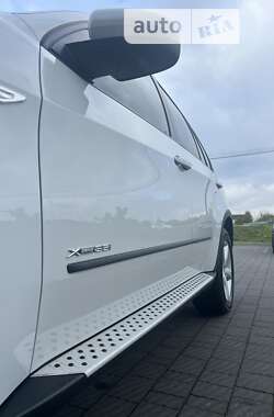 Позашляховик / Кросовер BMW X5 2011 в 