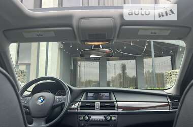 Позашляховик / Кросовер BMW X5 2011 в 
