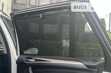 Позашляховик / Кросовер BMW X5 2011 в 