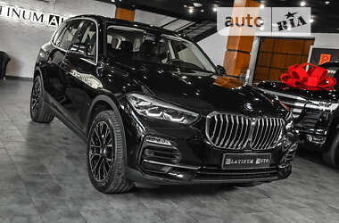 Внедорожник / Кроссовер BMW X5 2021 в 
