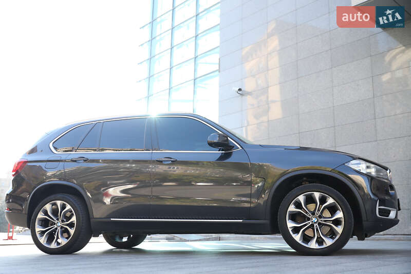 Внедорожник / Кроссовер BMW X5 2014 в 