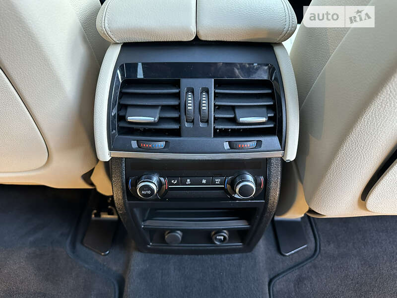 Внедорожник / Кроссовер BMW X5 2015 в Киеве