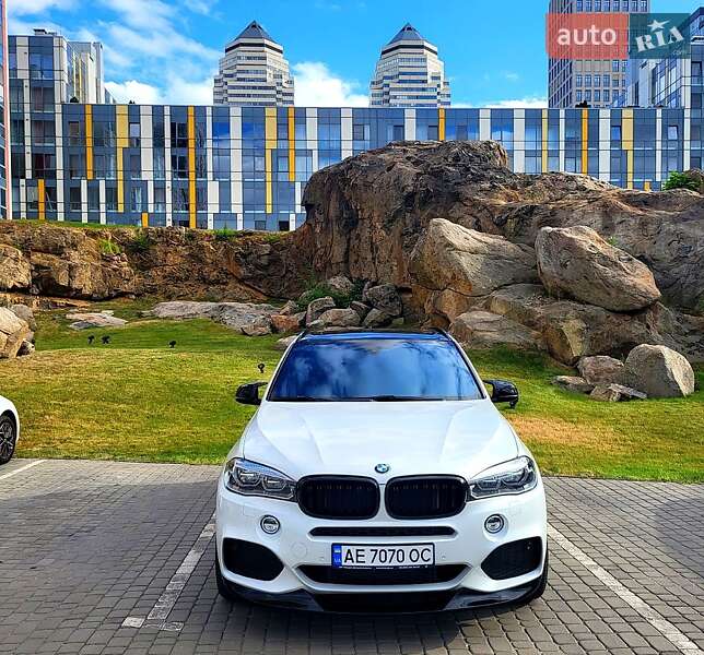 Позашляховик / Кросовер BMW X5 2016 в Дніпрі