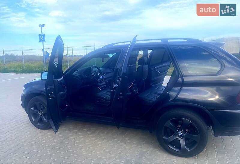 Внедорожник / Кроссовер BMW X5 2004 в Одессе