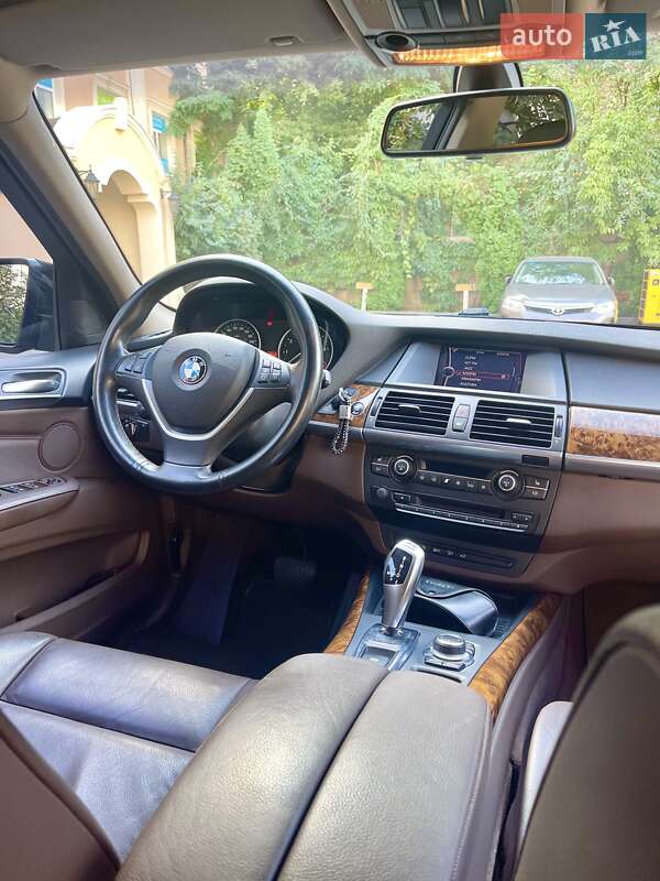 Внедорожник / Кроссовер BMW X5 2012 в Киеве