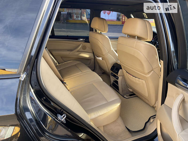 Внедорожник / Кроссовер BMW X5 2011 в Житомире