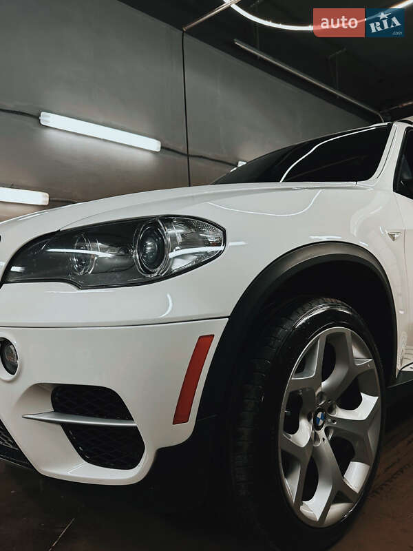 Позашляховик / Кросовер BMW X5 2011 в Нововолинську
