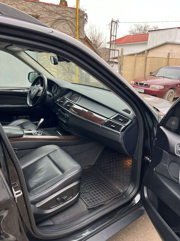 Внедорожник / Кроссовер BMW X5 2010 в Одессе