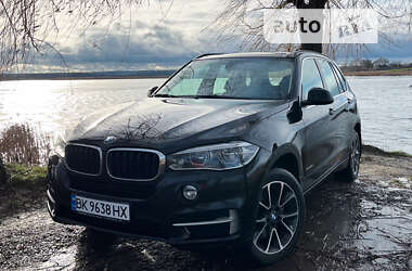 Внедорожник / Кроссовер BMW X5 2017 в Ровно