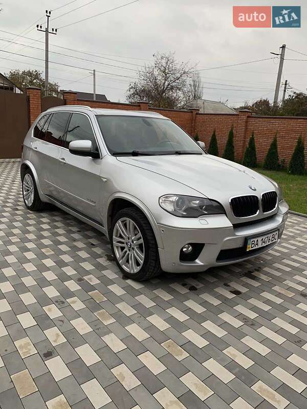 Внедорожник / Кроссовер BMW X5 2012 в 