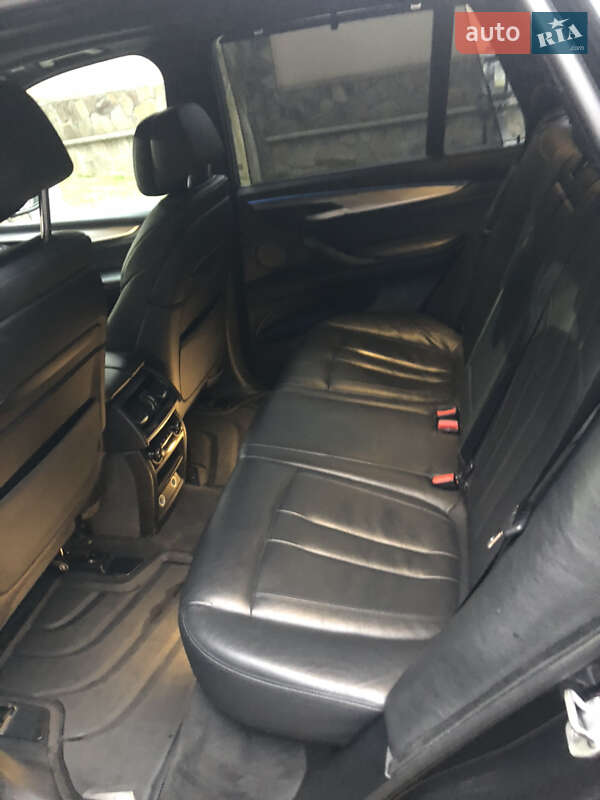 Внедорожник / Кроссовер BMW X5 2015 в Черновцах