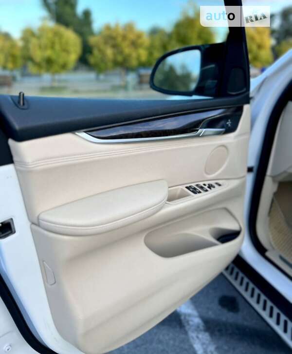 Позашляховик / Кросовер BMW X5 2015 в Дніпрі фото 12 Позашляховик / Кросовер BMW X5 2015 в Дніпрі