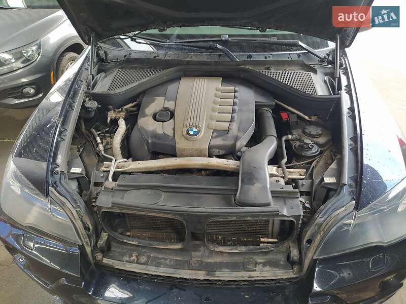 Внедорожник / Кроссовер BMW X5 2010 в Одессе