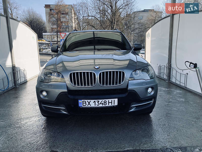 Внедорожник / Кроссовер BMW X5 2010 в Хмельницком