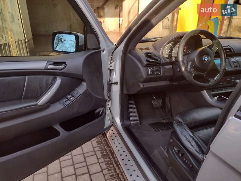 Позашляховик / Кросовер BMW X5 2004 в Одесі