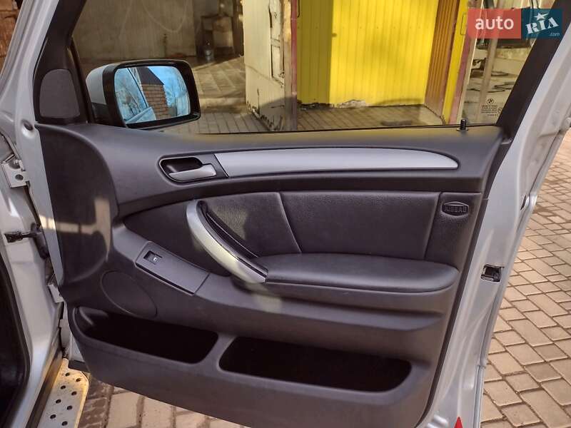 Позашляховик / Кросовер BMW X5 2004 в Одесі