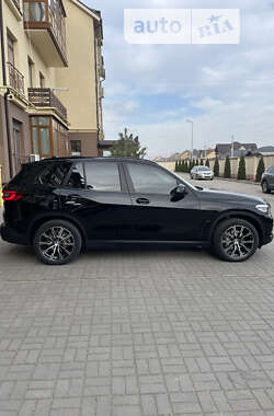 Внедорожник / Кроссовер BMW X5 2022 в Запорожье