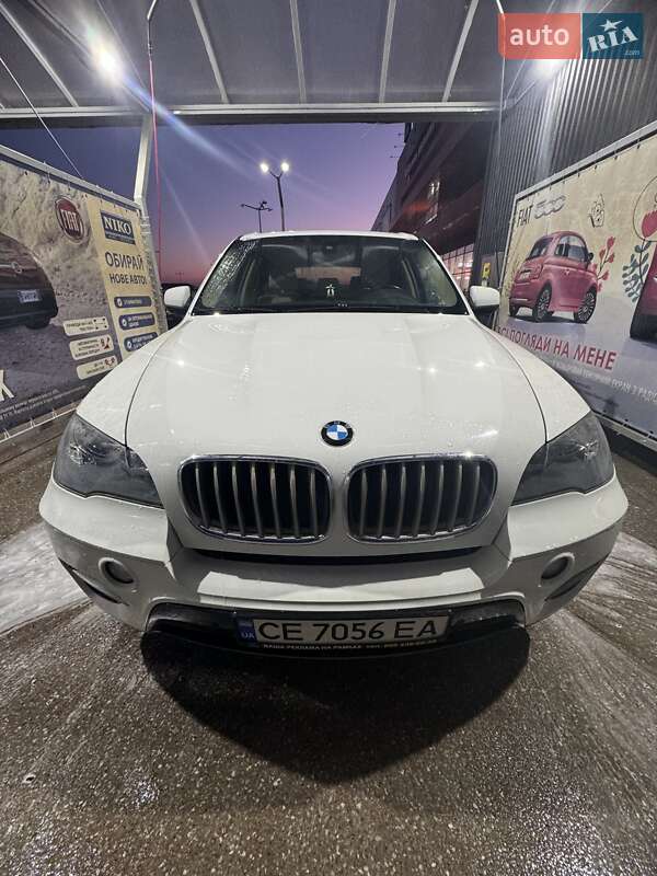 Позашляховик / Кросовер BMW X5 2010 в Чернівцях
